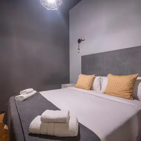 Elegant Nest Apartman *